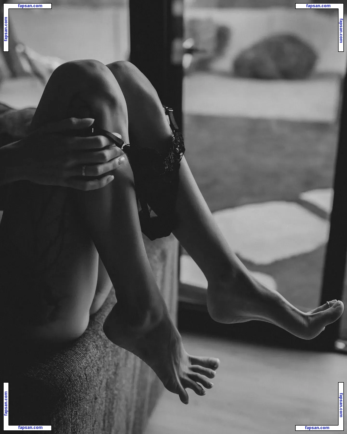 ashflexem nude photo #0022 from OnlyFans