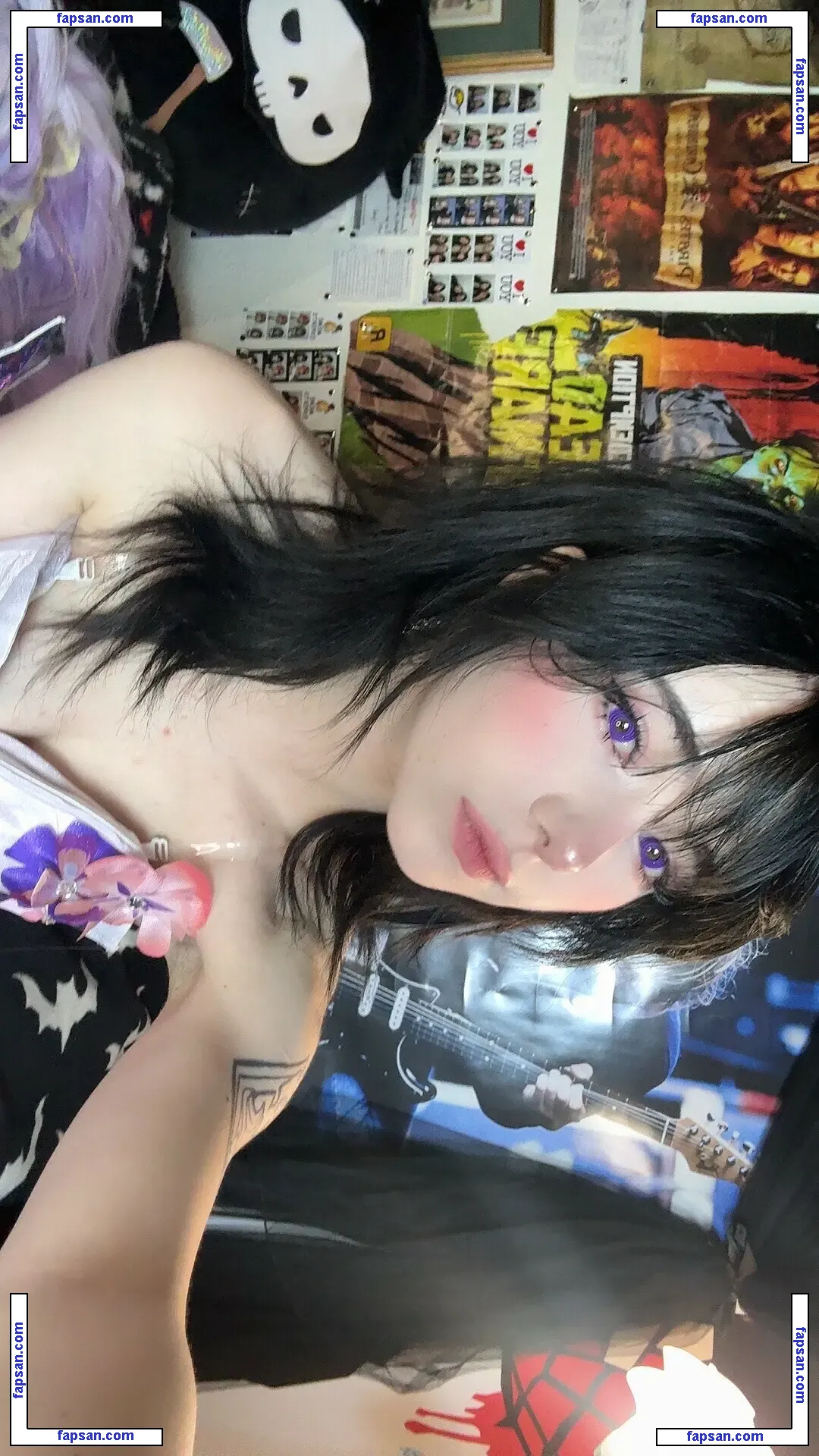 ashisbees nude photo #0052 from OnlyFans