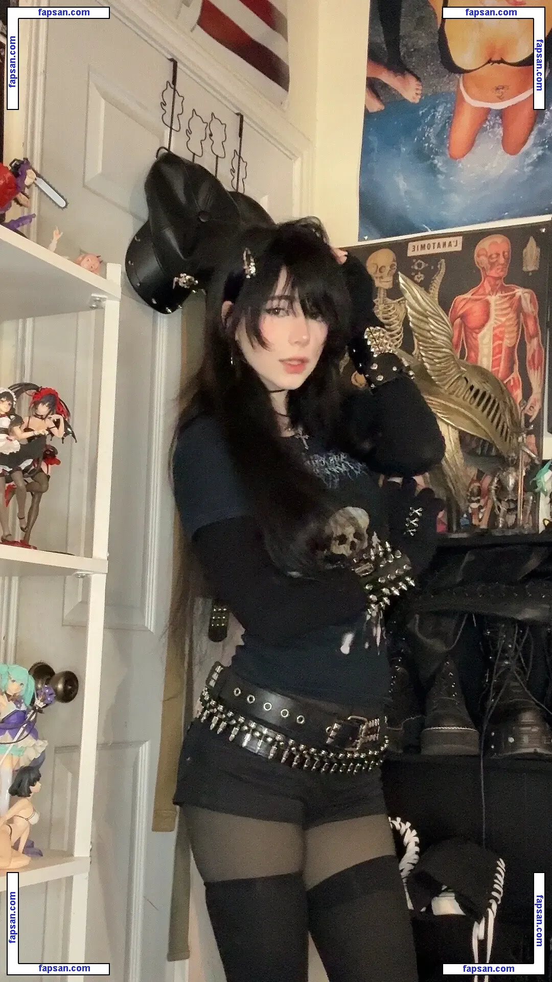 ashisbees nude photo #0057 from OnlyFans