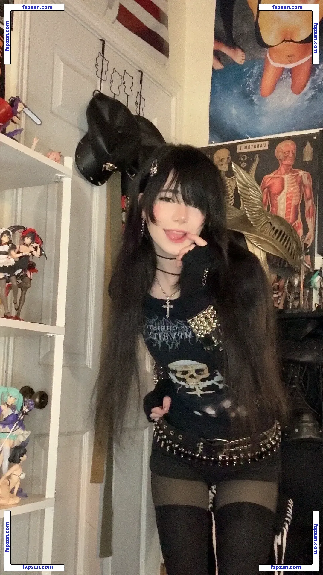 ashisbees nude photo #0058 from OnlyFans