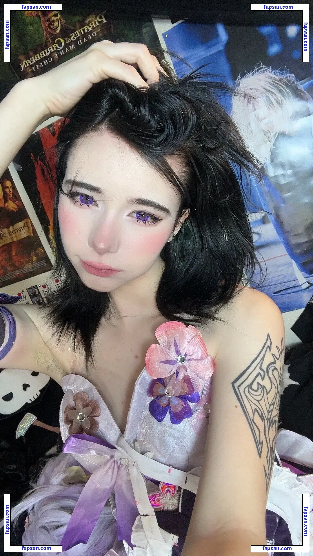 ashisbees nude photo #0065 from OnlyFans