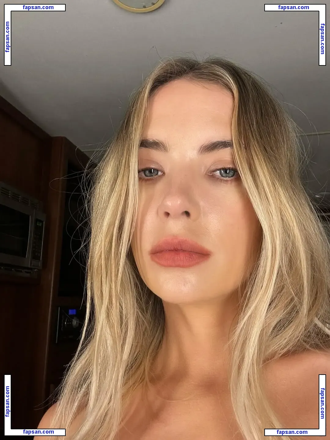 Ashley Benson голая фото #2387 с Онлифанс