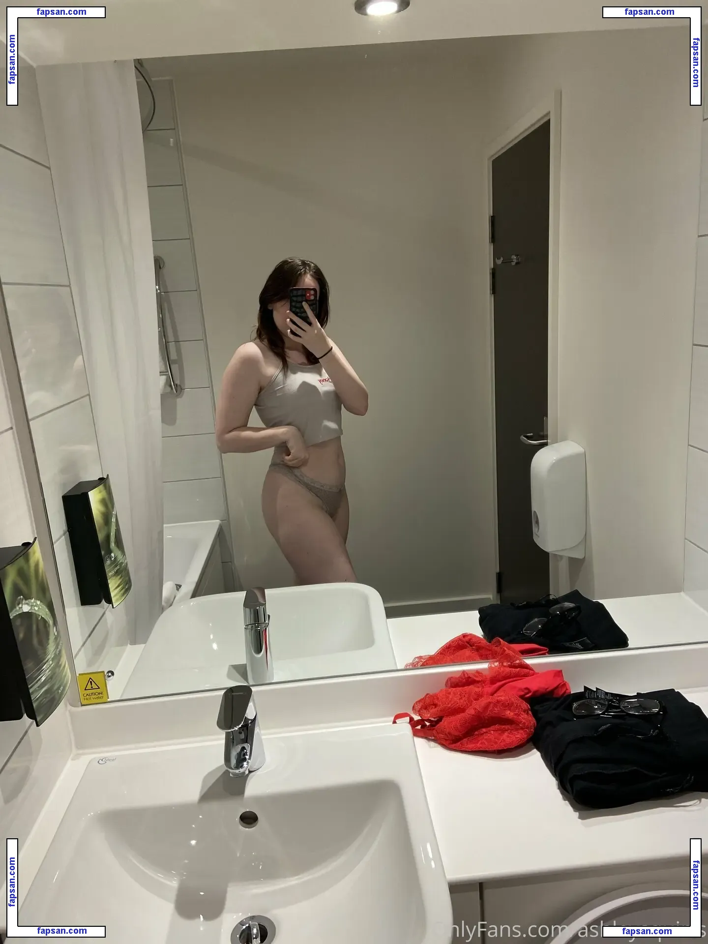 ashleysquirts nude photo #0029 from OnlyFans