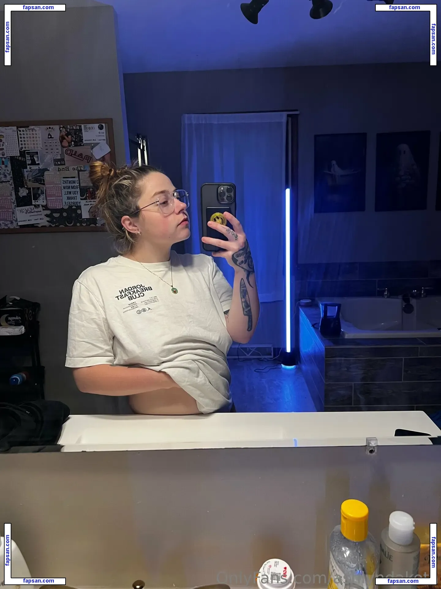 ashlyndakota nude photo #0005 from OnlyFans