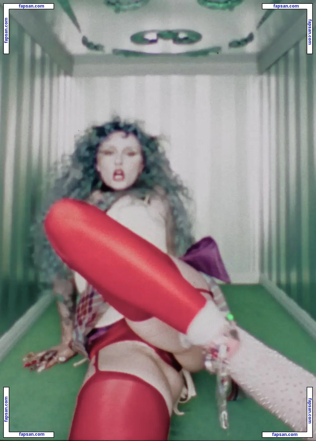 Ashnikko nude photo #0250 from OnlyFans