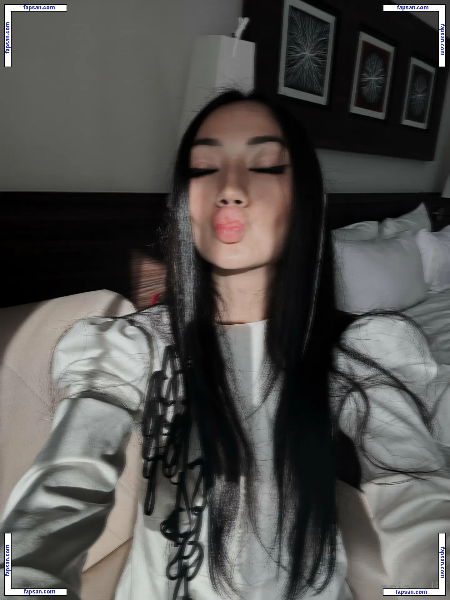 asian_lili nude photo #0057 from OnlyFans
