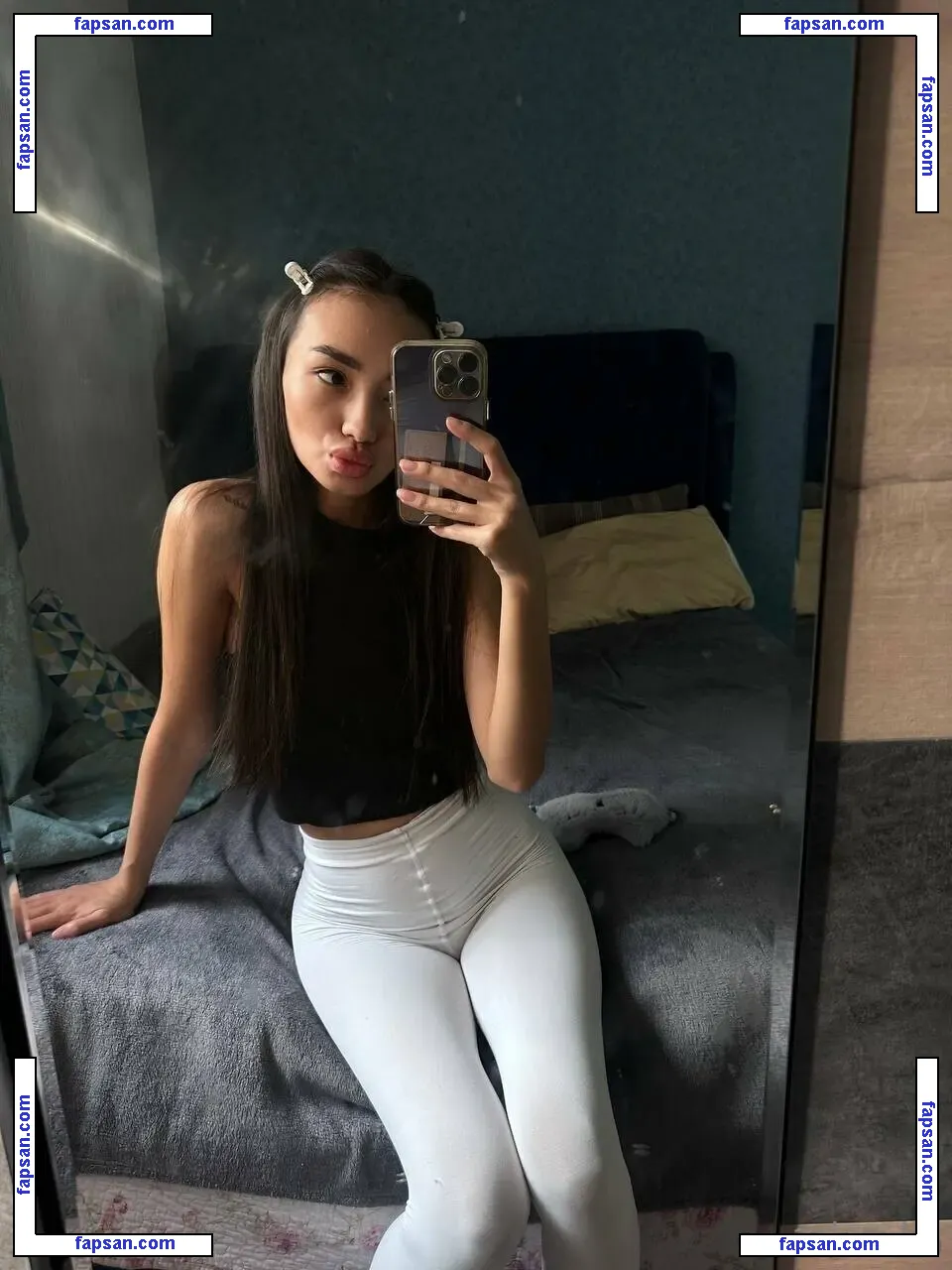 asian_lili nude photo #0058 from OnlyFans