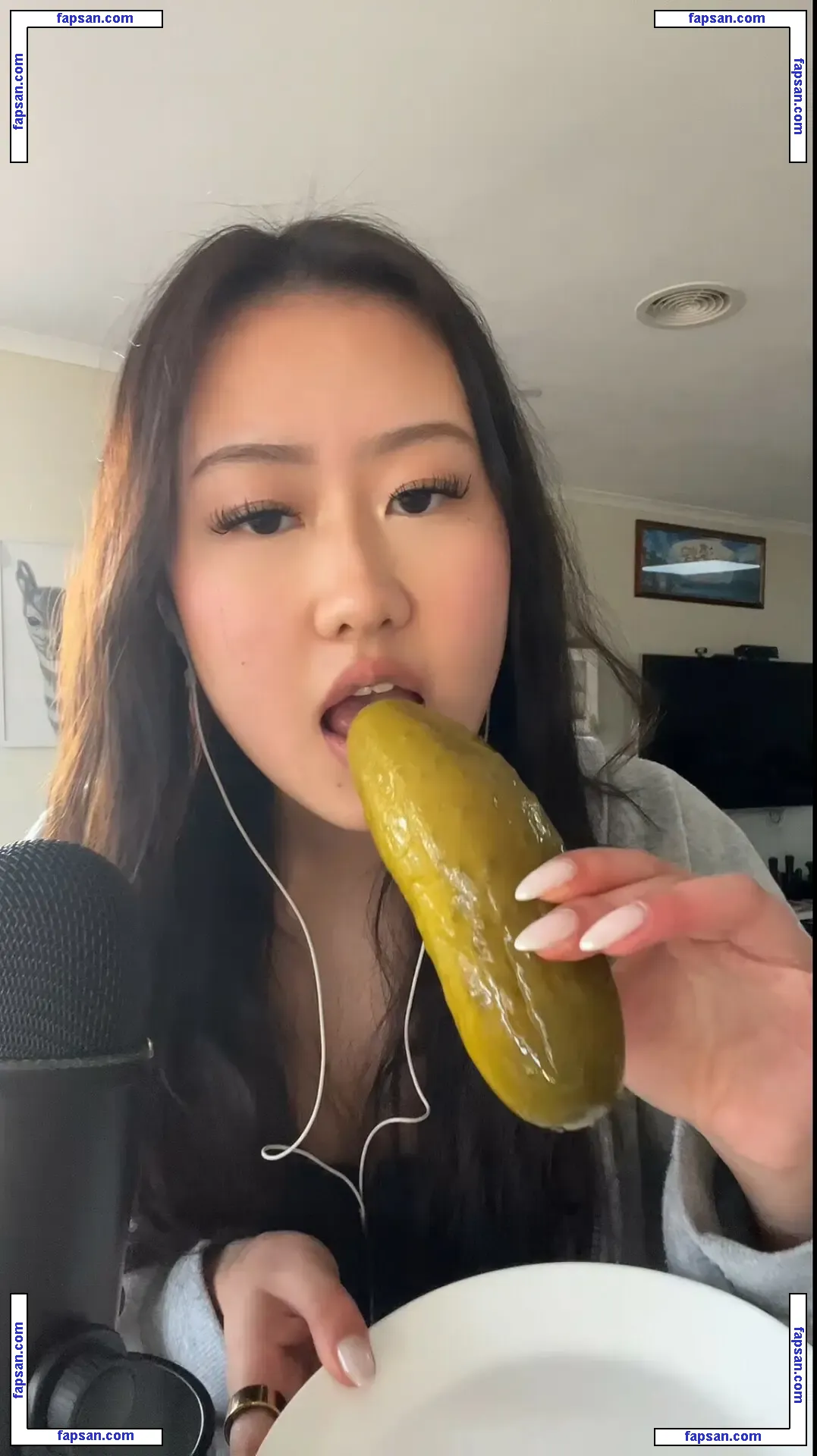 ASMR Beam nude photo #0001 from OnlyFans