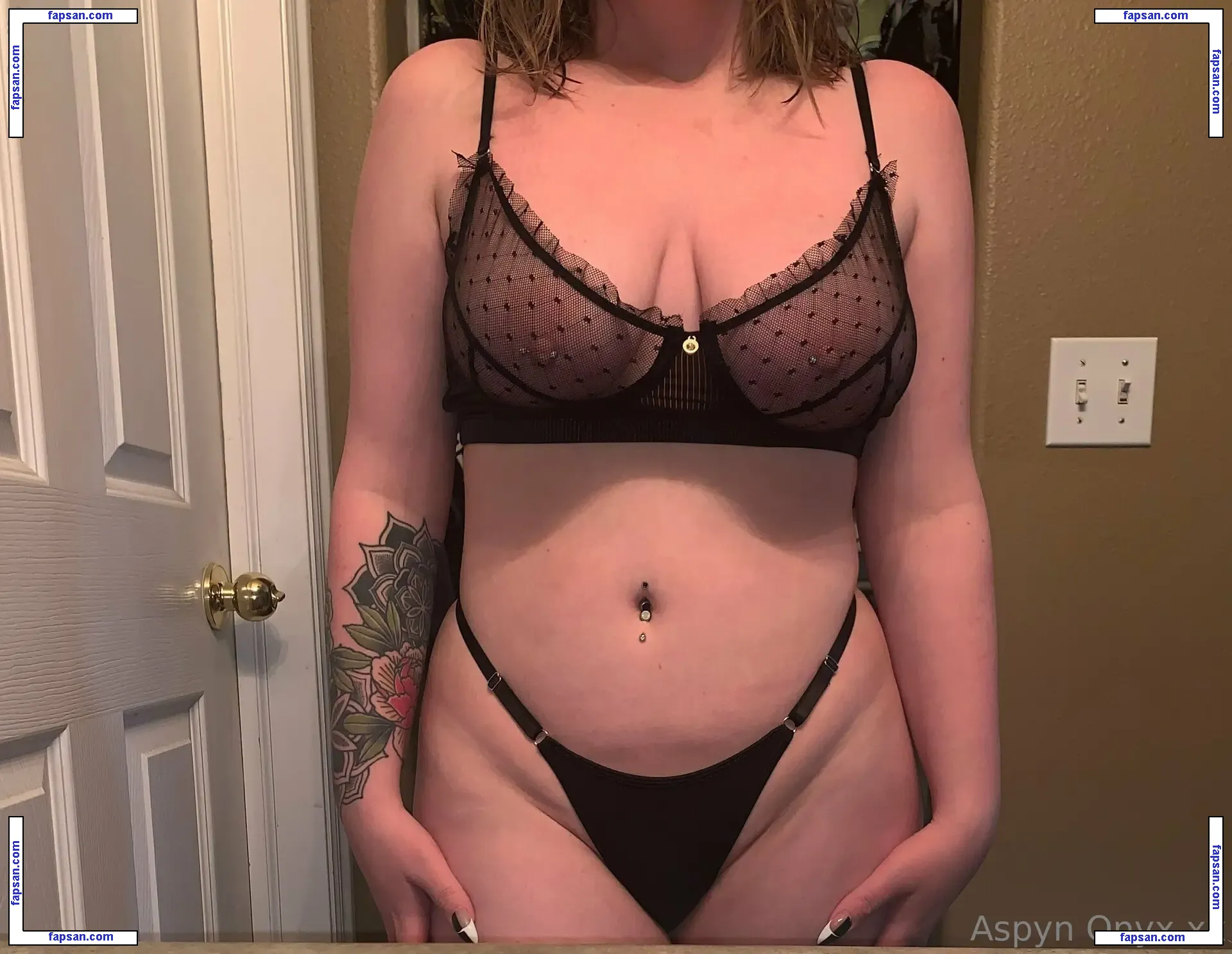 aspyn_onyx nude photo #0009 from OnlyFans