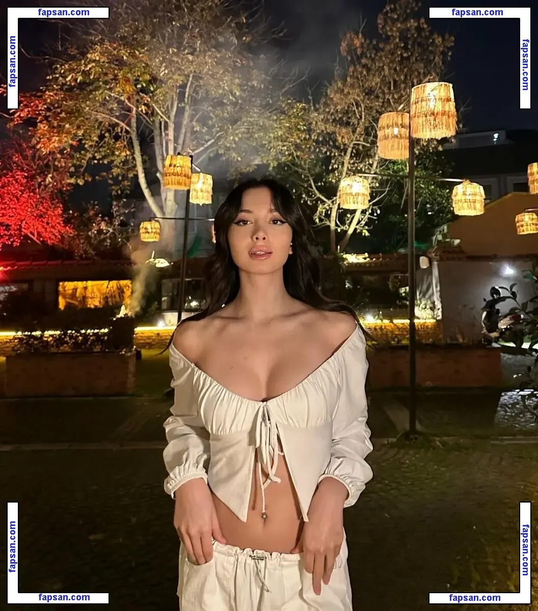 Atavratmiyav nude photo #0020 from OnlyFans