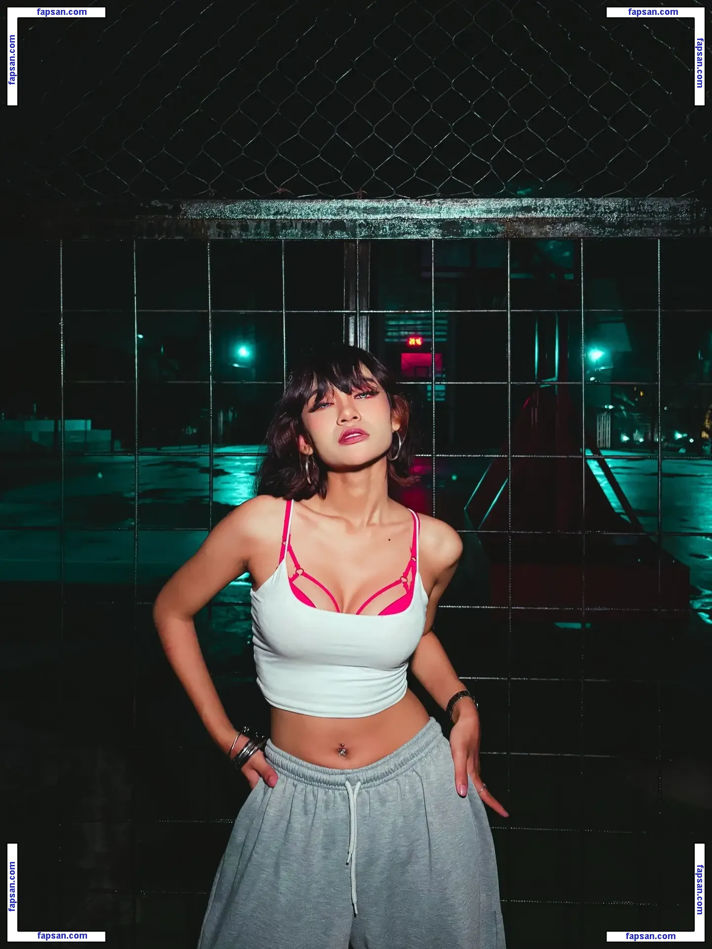 Atiqaaarn nude photo #0009 from OnlyFans