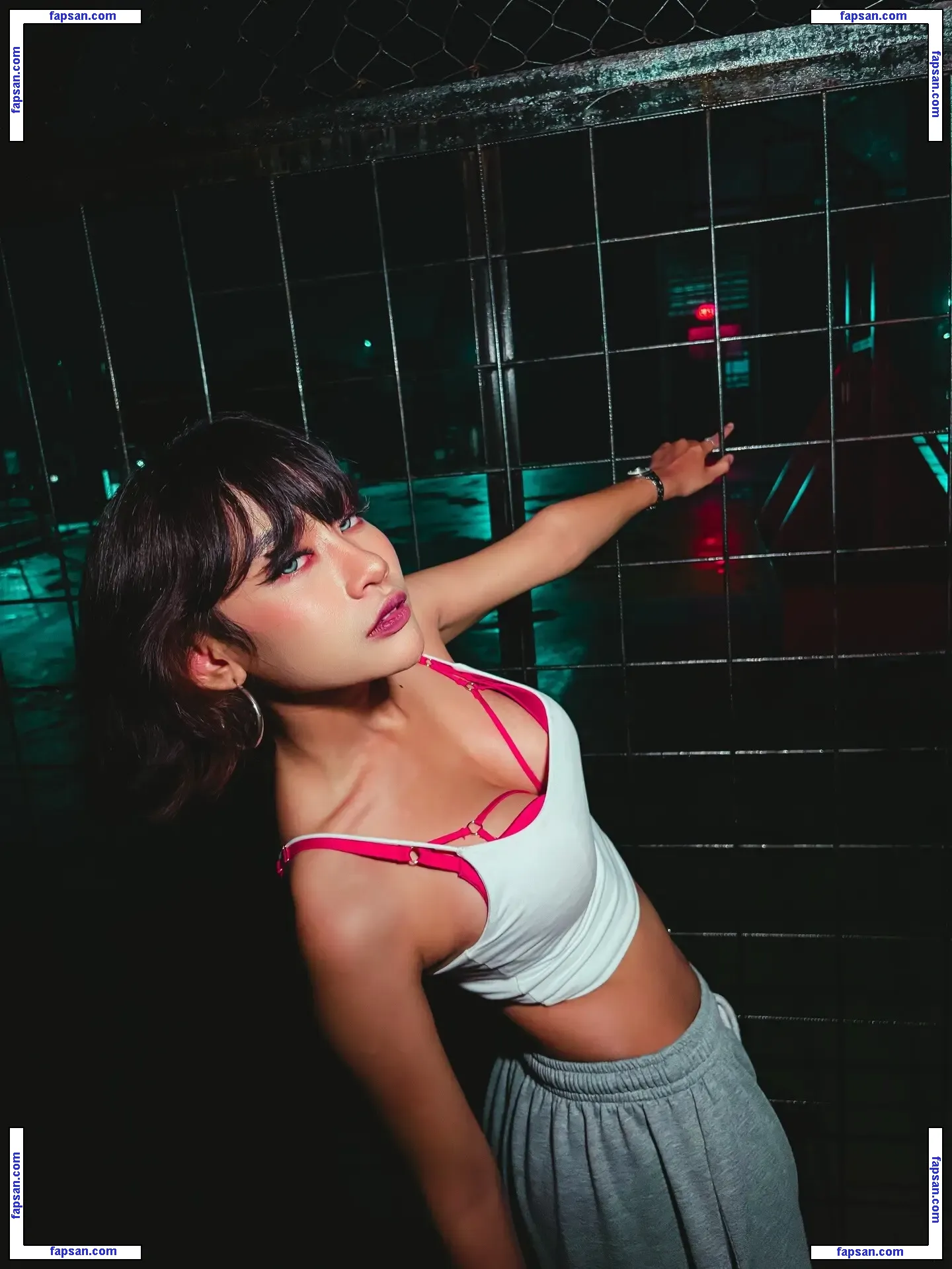 Atiqaaarn nude photo #0010 from OnlyFans