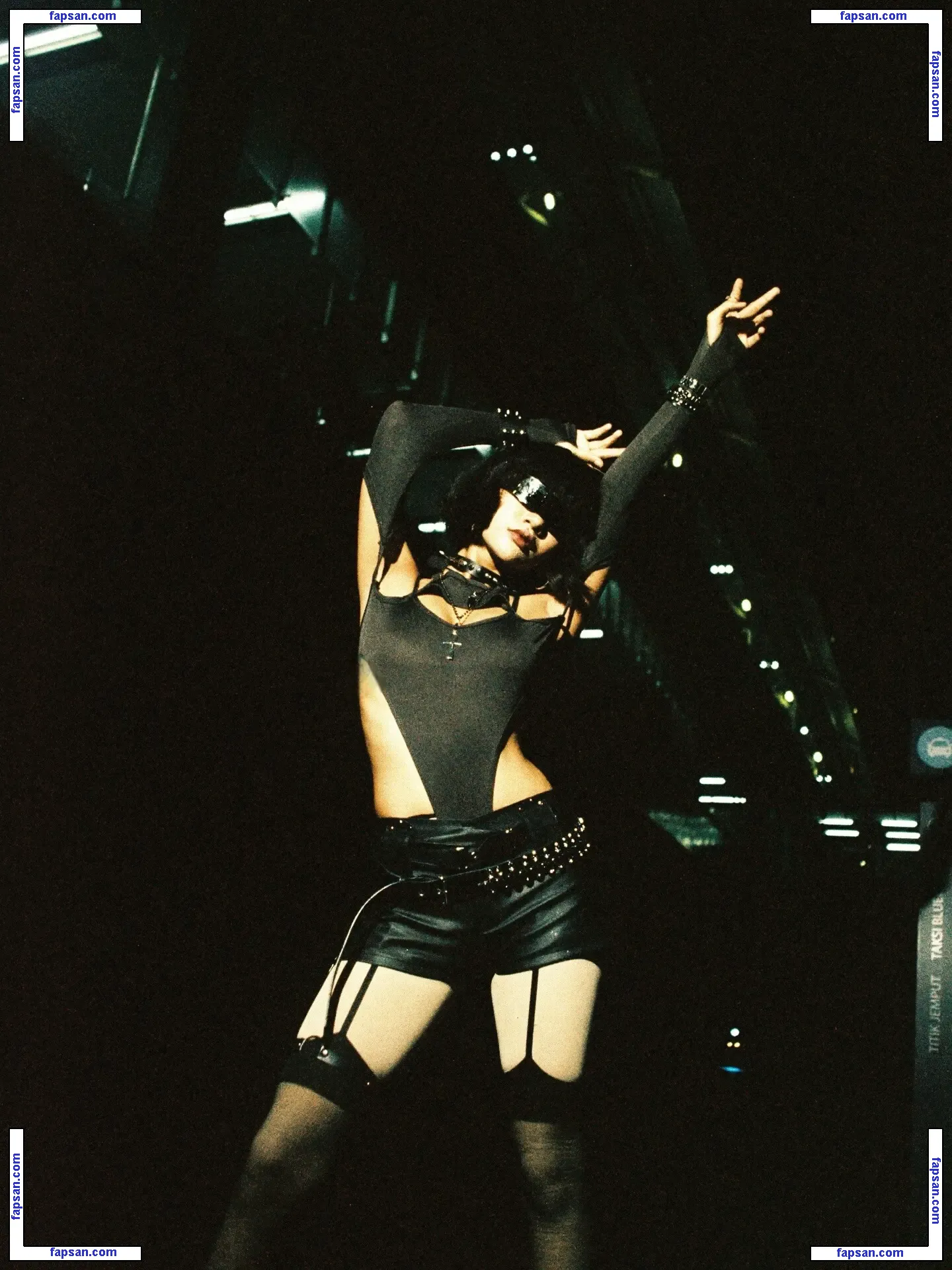 Atiqaaarn nude photo #0011 from OnlyFans