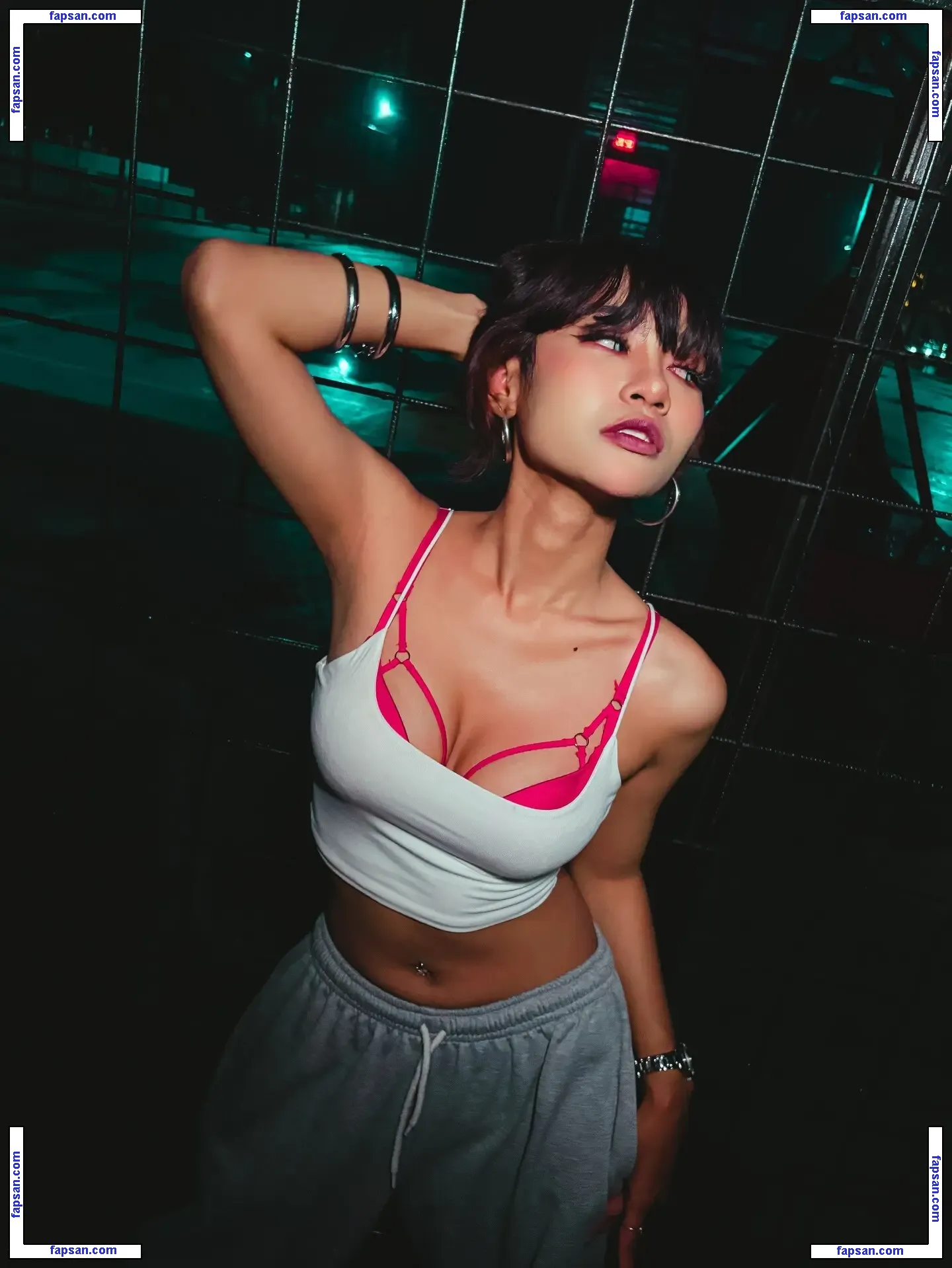 Atiqaaarn nude photo #0013 from OnlyFans