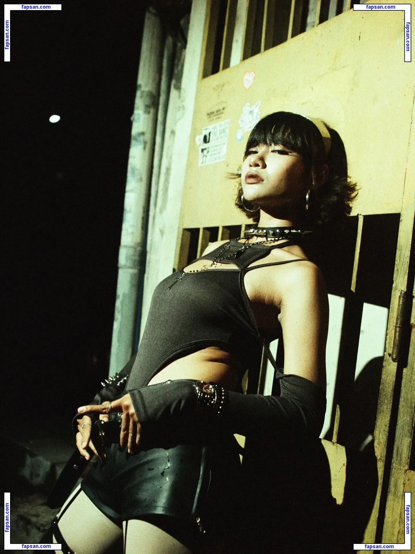 Atiqaaarn nude photo #0021 from OnlyFans