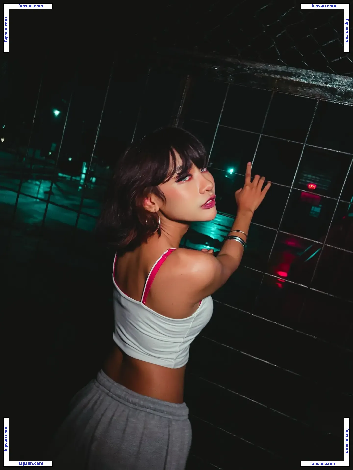 Atiqaaarn nude photo #0023 from OnlyFans