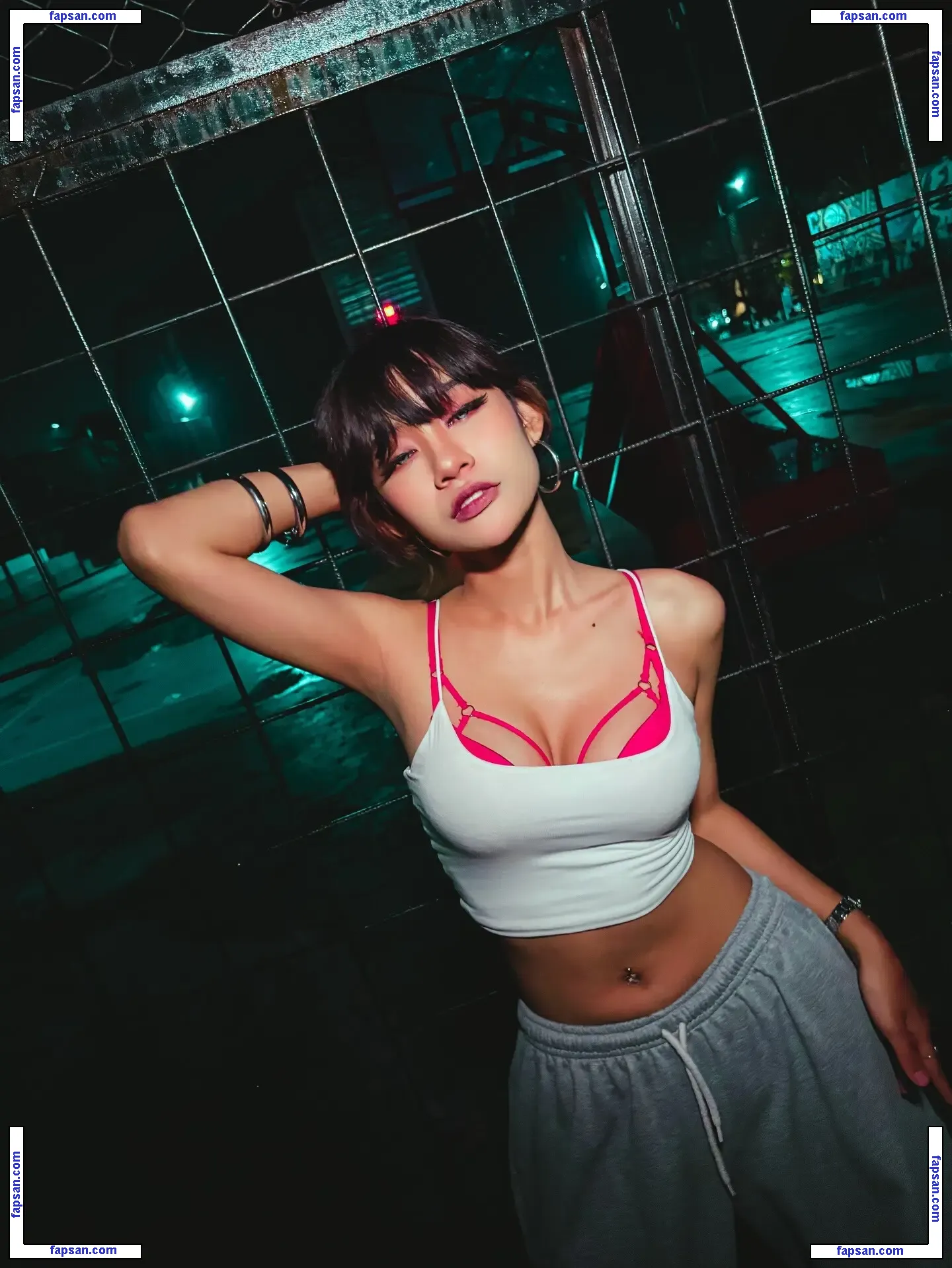 Atiqaaarn nude photo #0031 from OnlyFans