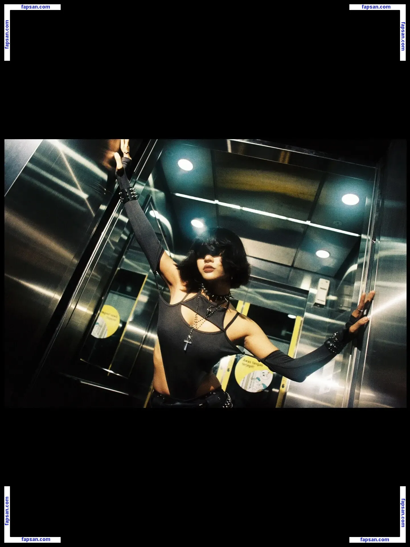 Atiqaaarn nude photo #0033 from OnlyFans