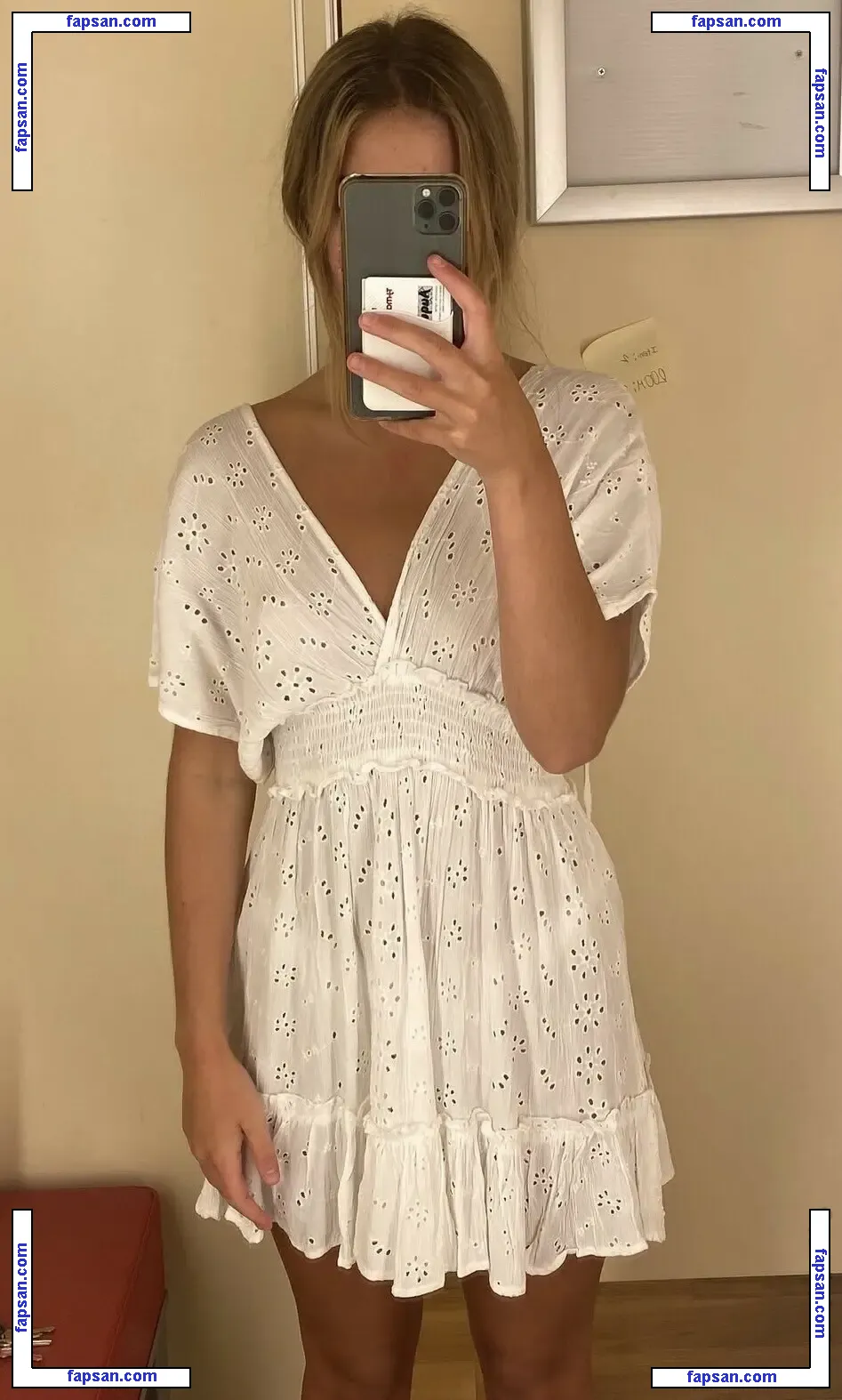 Augustwinstead голая фото #0007 с Онлифанс