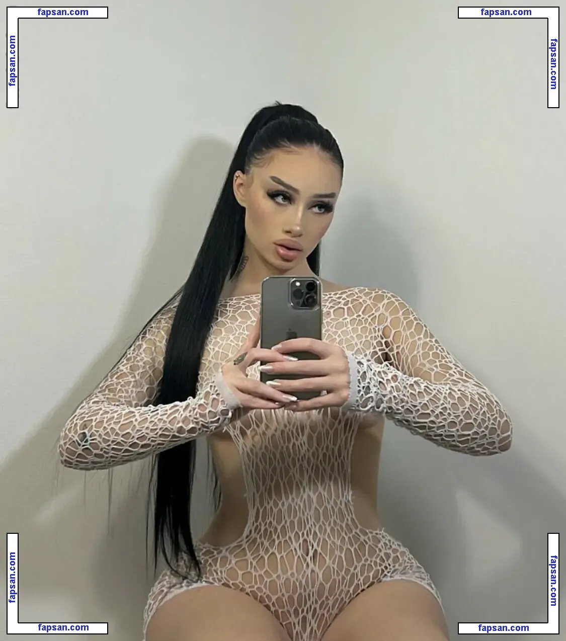 Auhneesh Nicole nude photo #0011 from OnlyFans