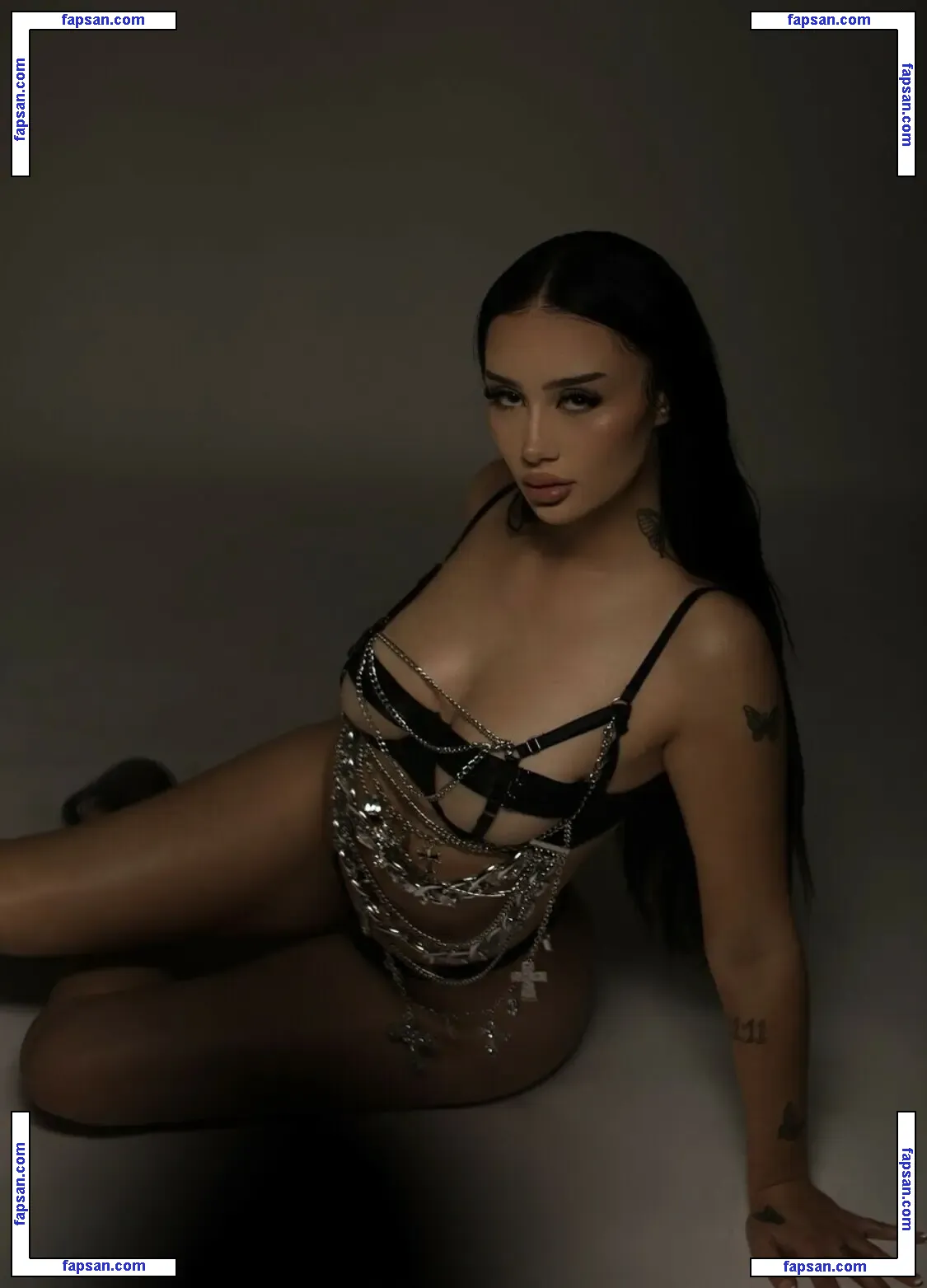 Auhneesh Nicole nude photo #0021 from OnlyFans