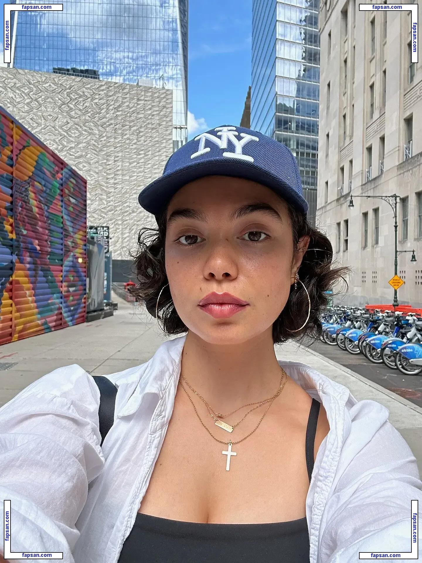 Auli’i Cravalho nude photo #0115 from OnlyFans