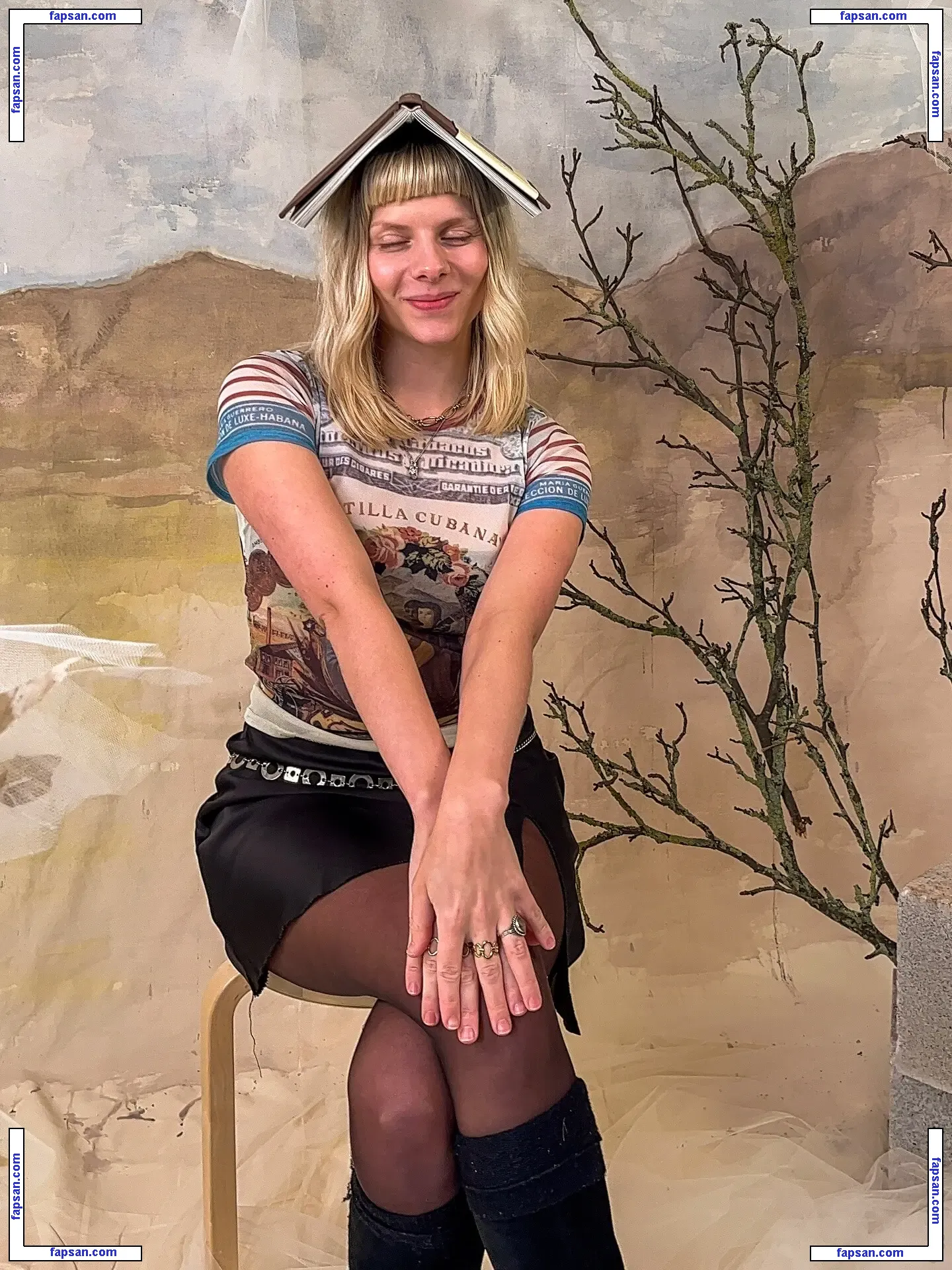 Aurora Aksnes nude photo #0204 from OnlyFans