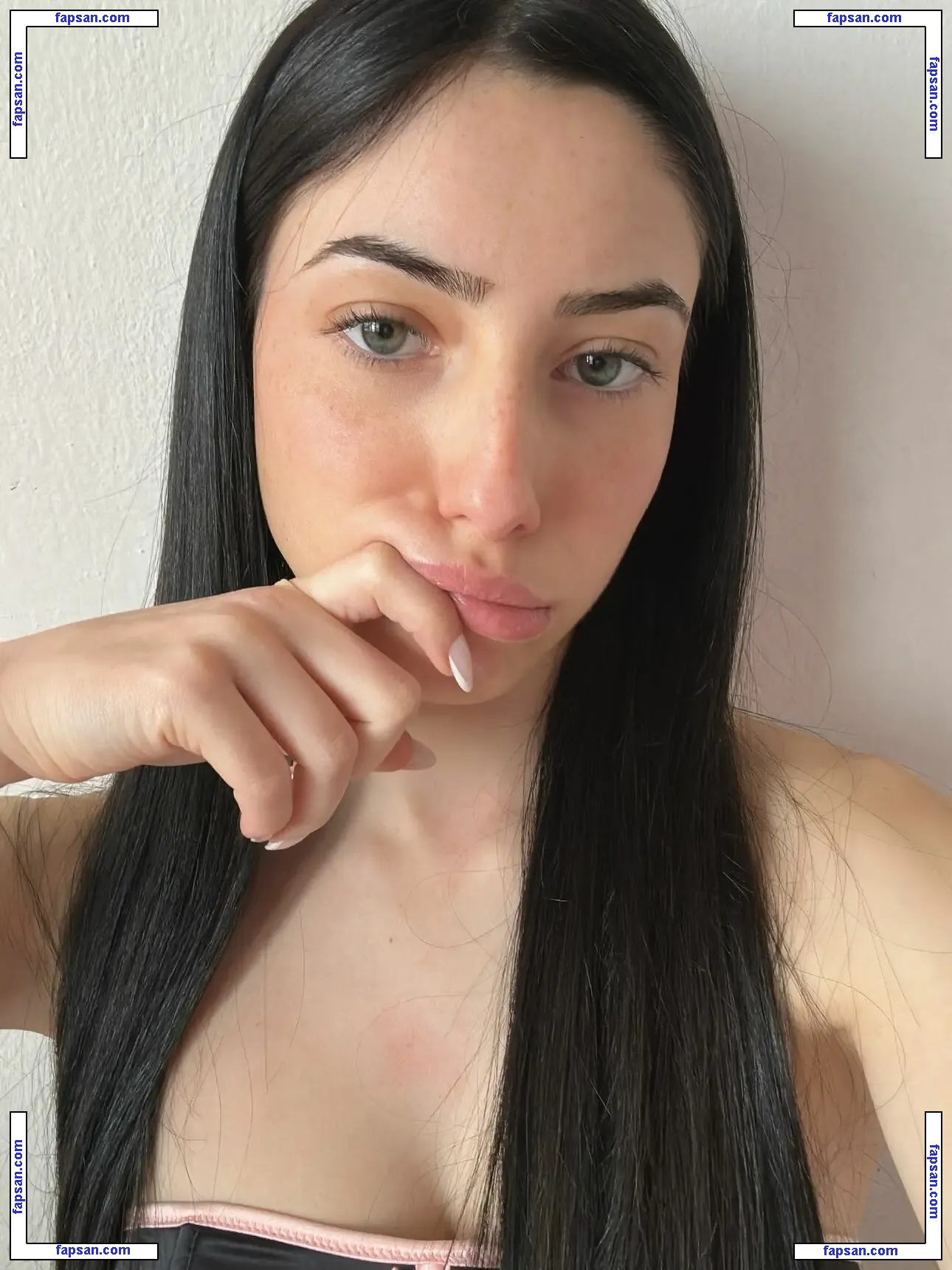 Aurora Becarelli голая фото #0062 с Онлифанс