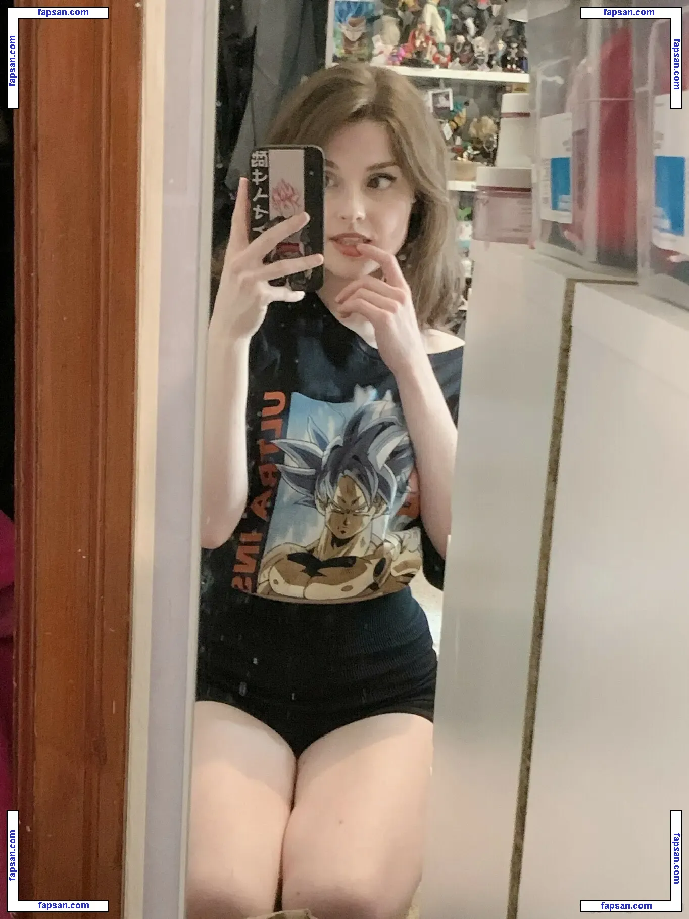 auroraiskira nude photo #0011 from OnlyFans