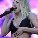 Ava Max голая #1101