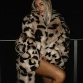 Ava Max голая #1149