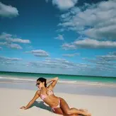 Avani Gregg голая #0348