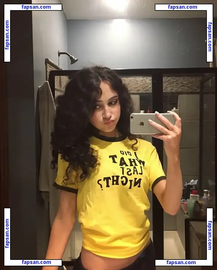 AvaScreams nude photo #0002 from OnlyFans