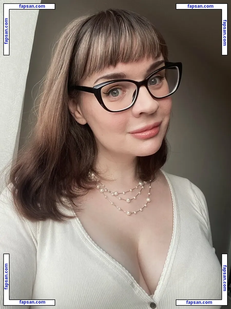 Avery Edison nude photo #0001 from OnlyFans