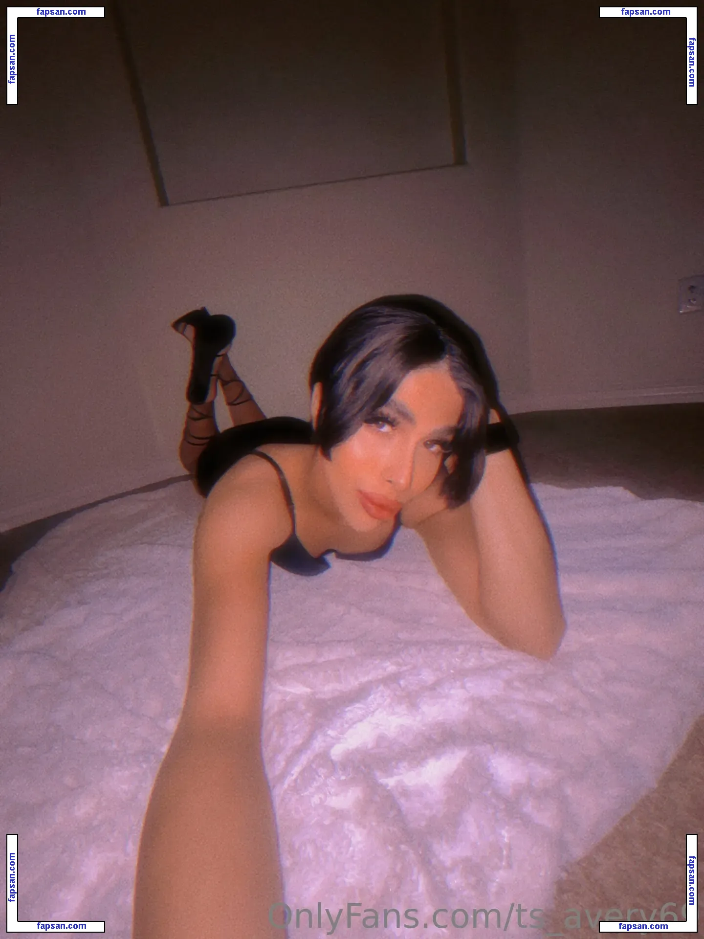 averylustx голая фото #0019 с Онлифанс