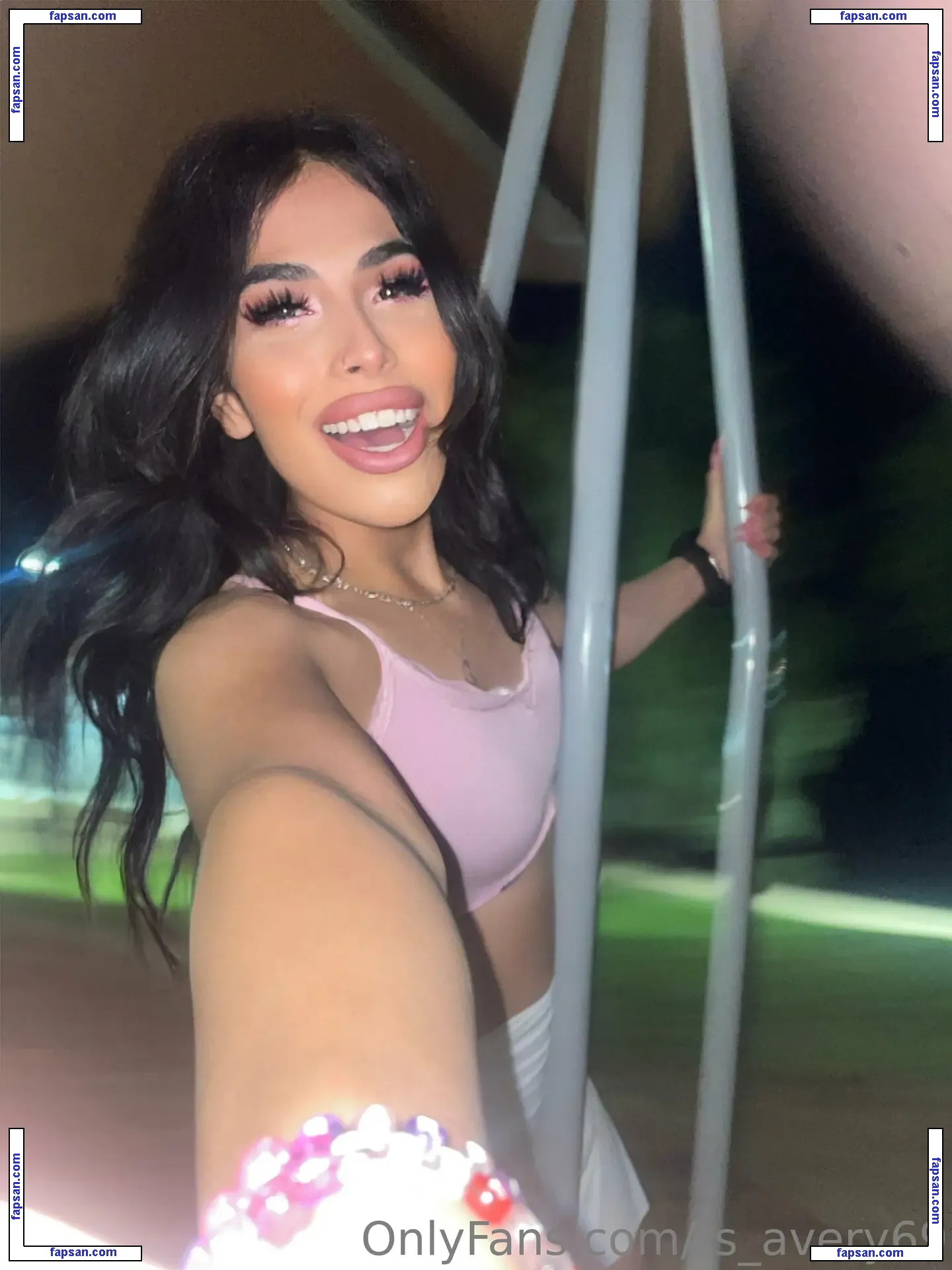 averylustx голая фото #0035 с Онлифанс