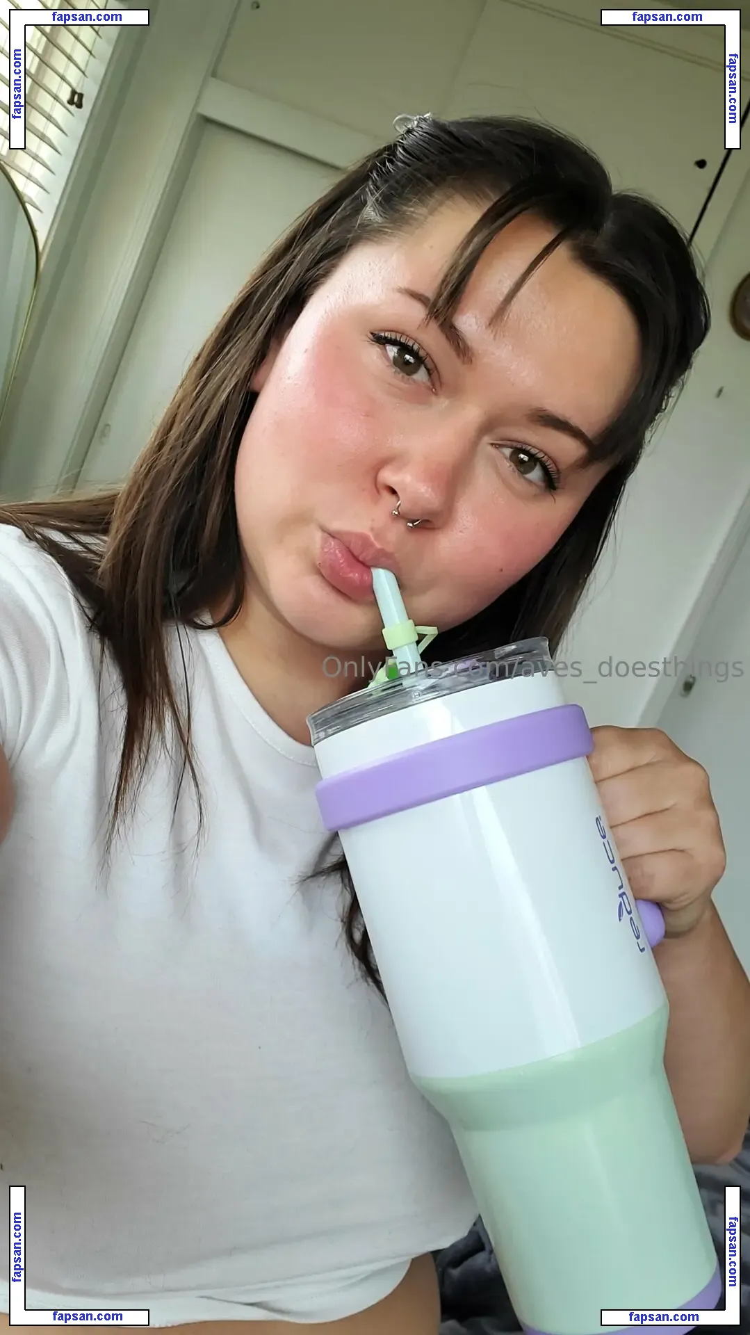 aves_doesthings nude photo #0001 from OnlyFans
