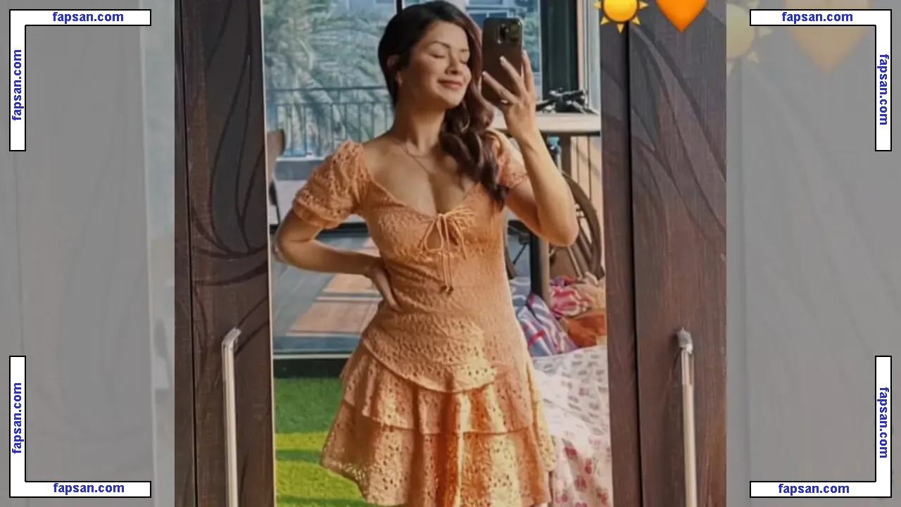 Avneet Kaur голая фото #0017 с Онлифанс