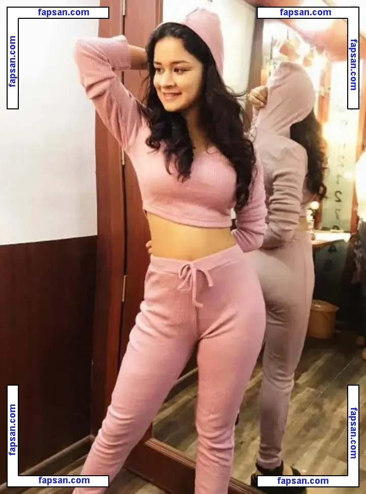 Avneet Kaur nude photo #0032 from OnlyFans