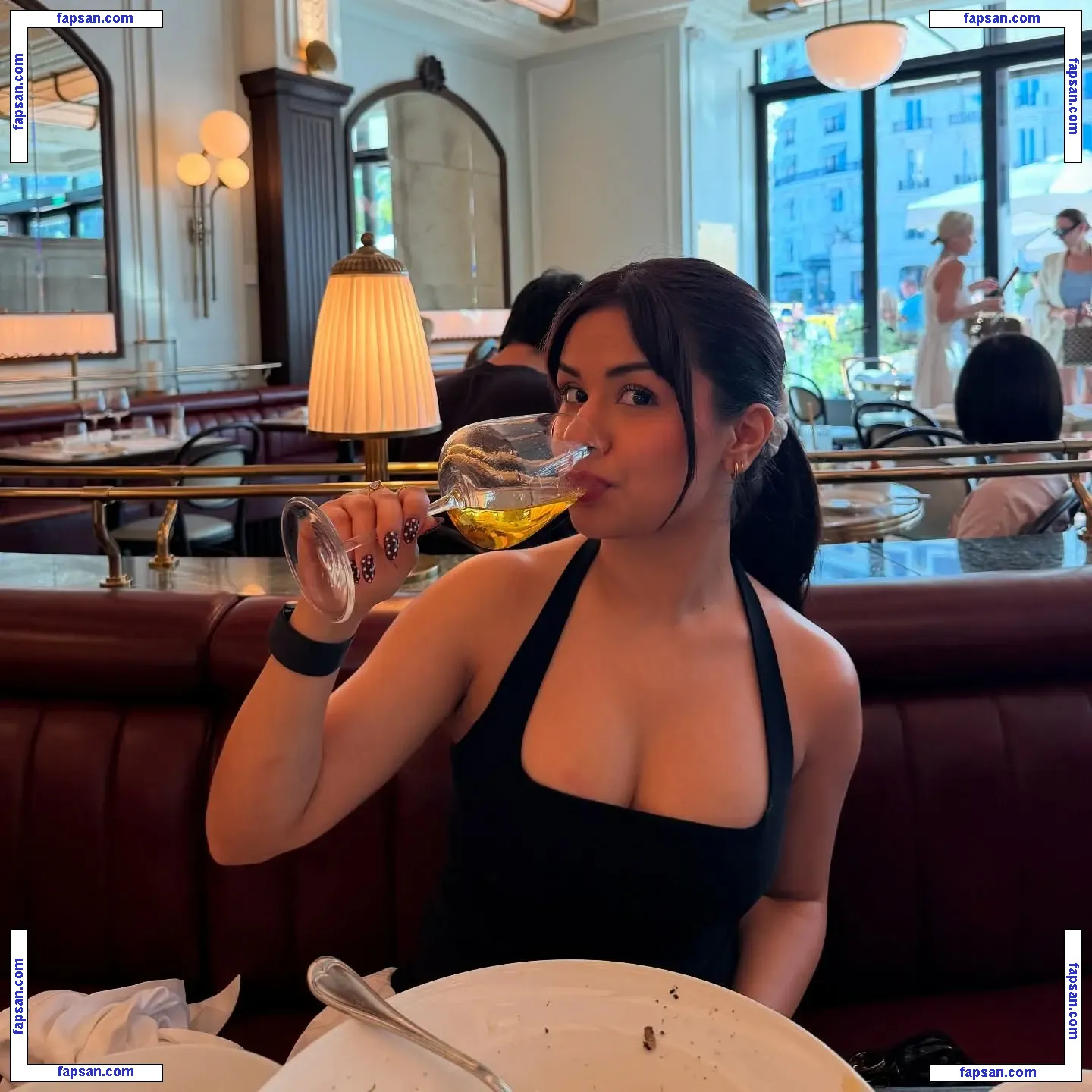 Avneet Kaur nude photo #0041 from OnlyFans