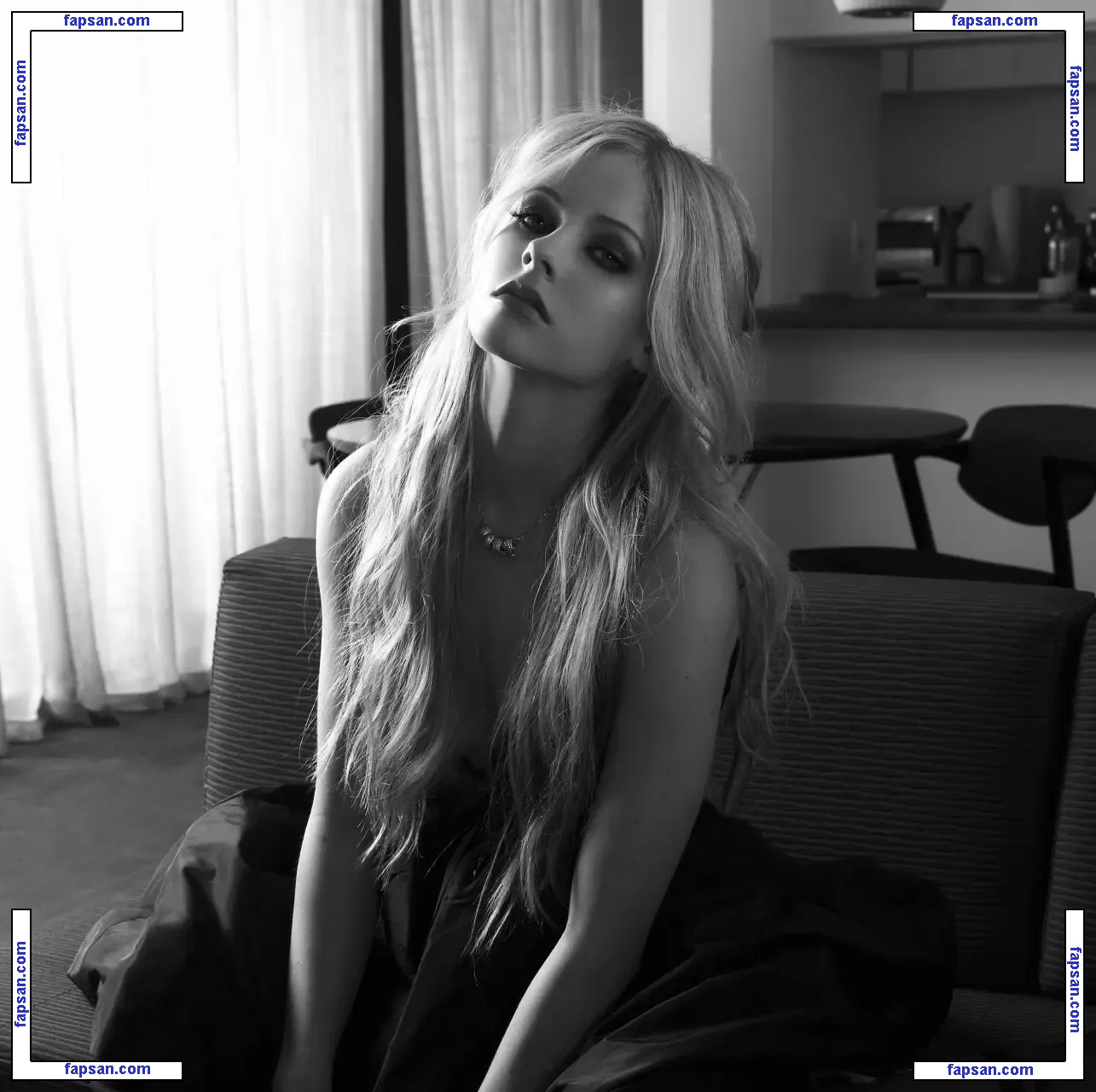 Avril Lavigne nude photo #0169 from OnlyFans