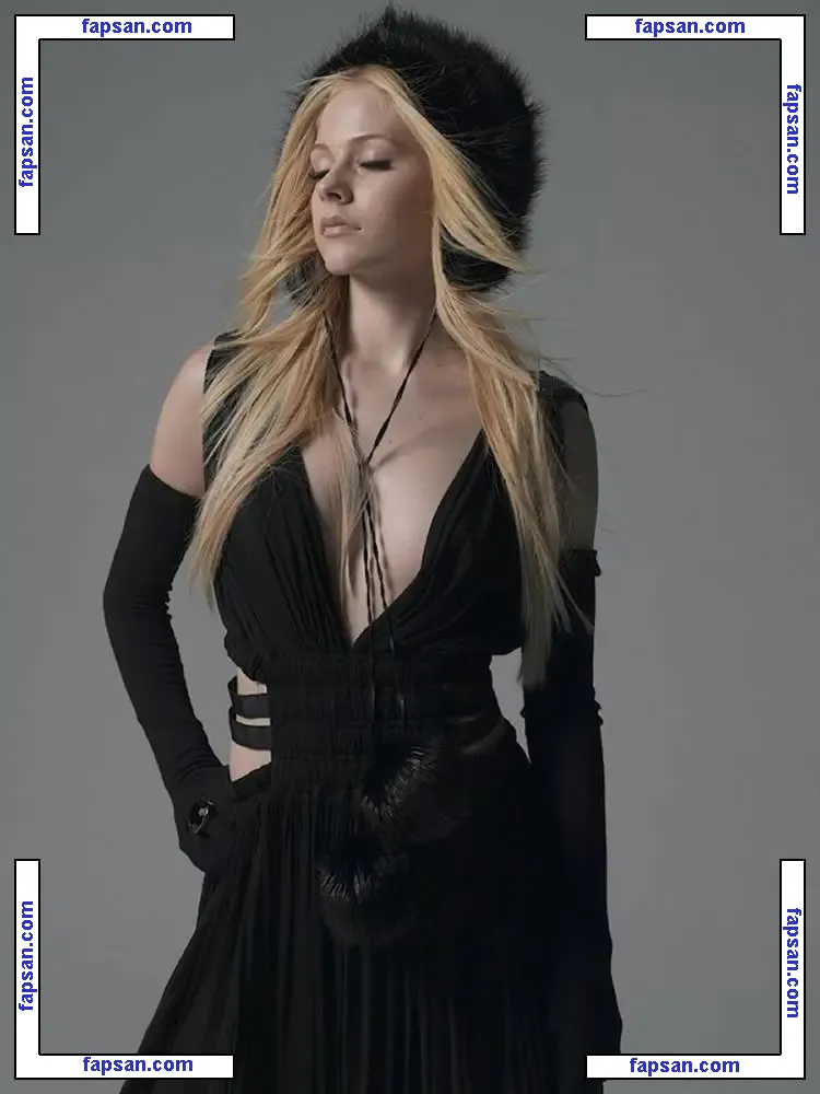 Avril Lavigne nude photo #0193 from OnlyFans
