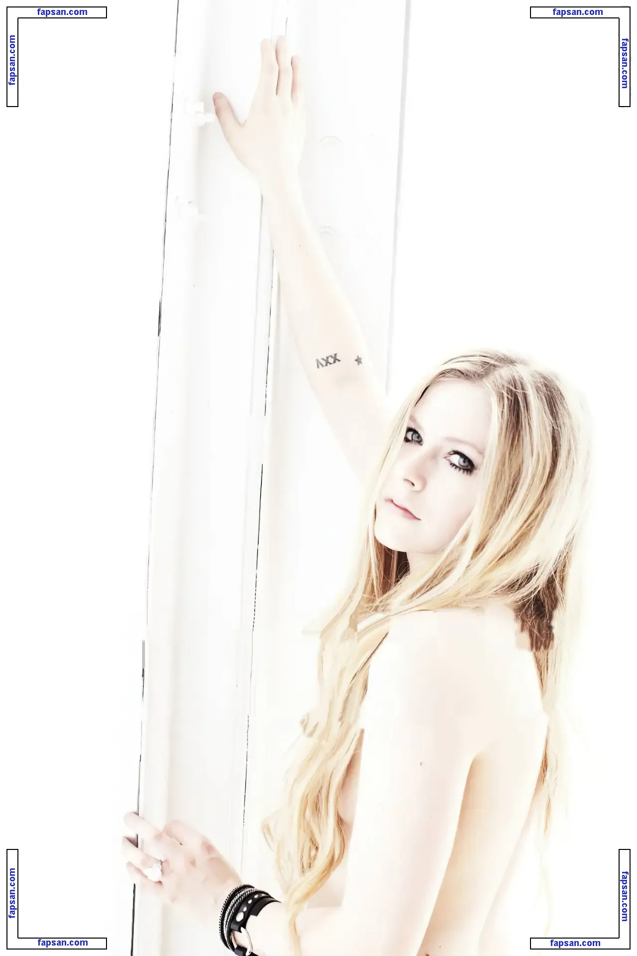 Avril Lavigne nude photo #0297 from OnlyFans