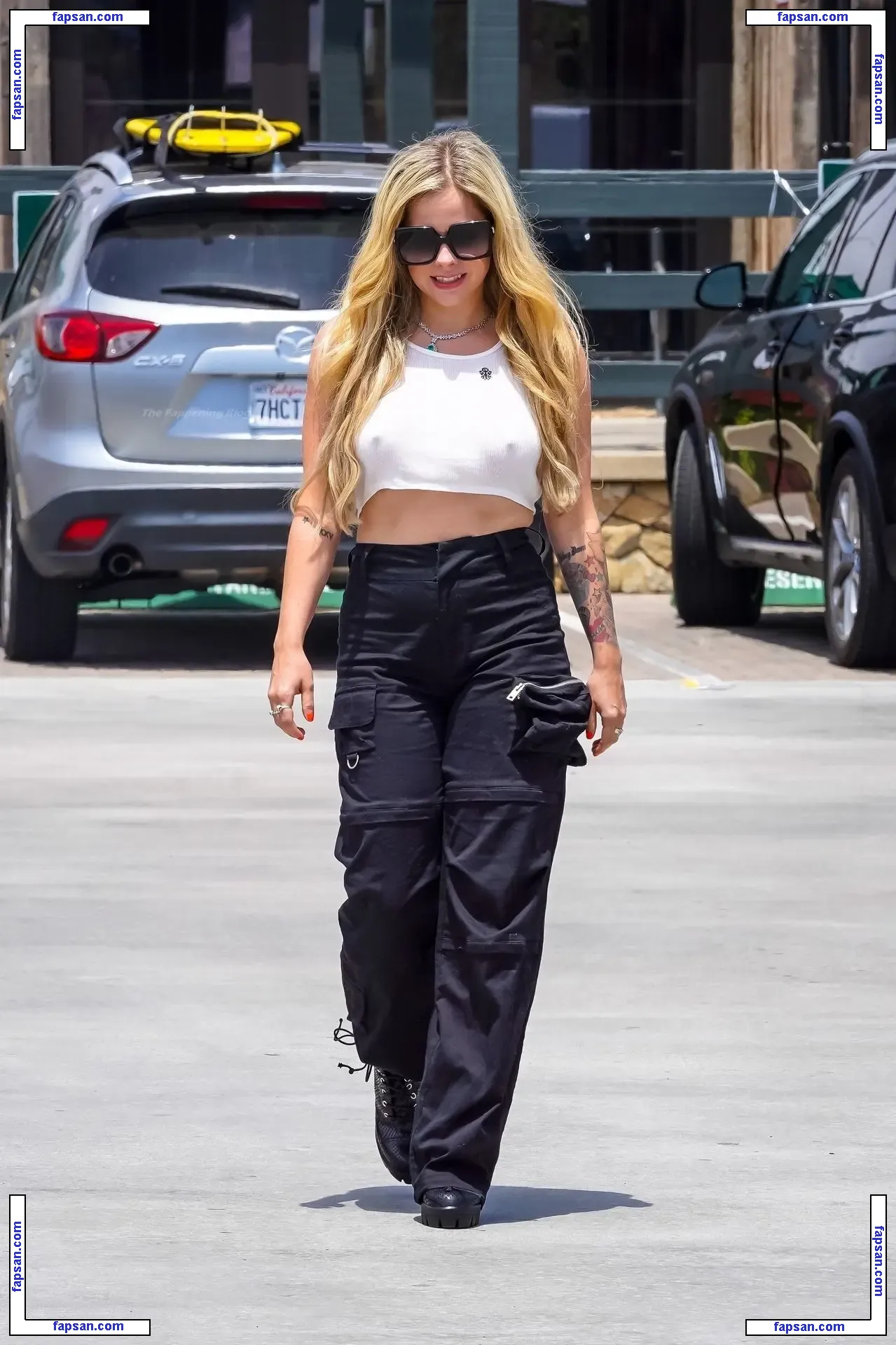 Avril Lavigne nude photo #0637 from OnlyFans