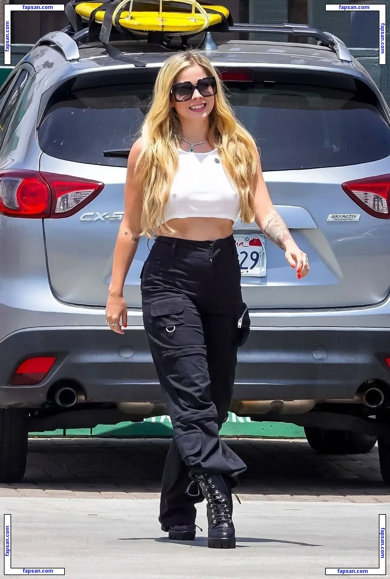 Avril Lavigne nude photo #0860 from OnlyFans