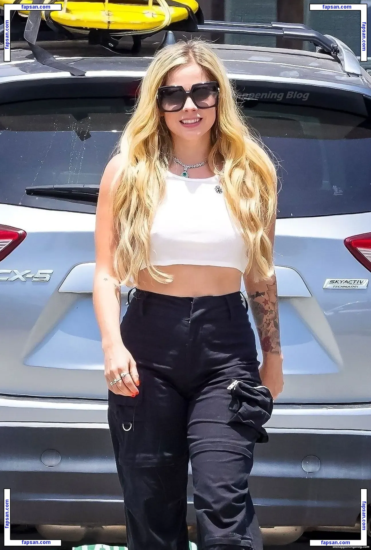 Avril Lavigne nude photo #0867 from OnlyFans