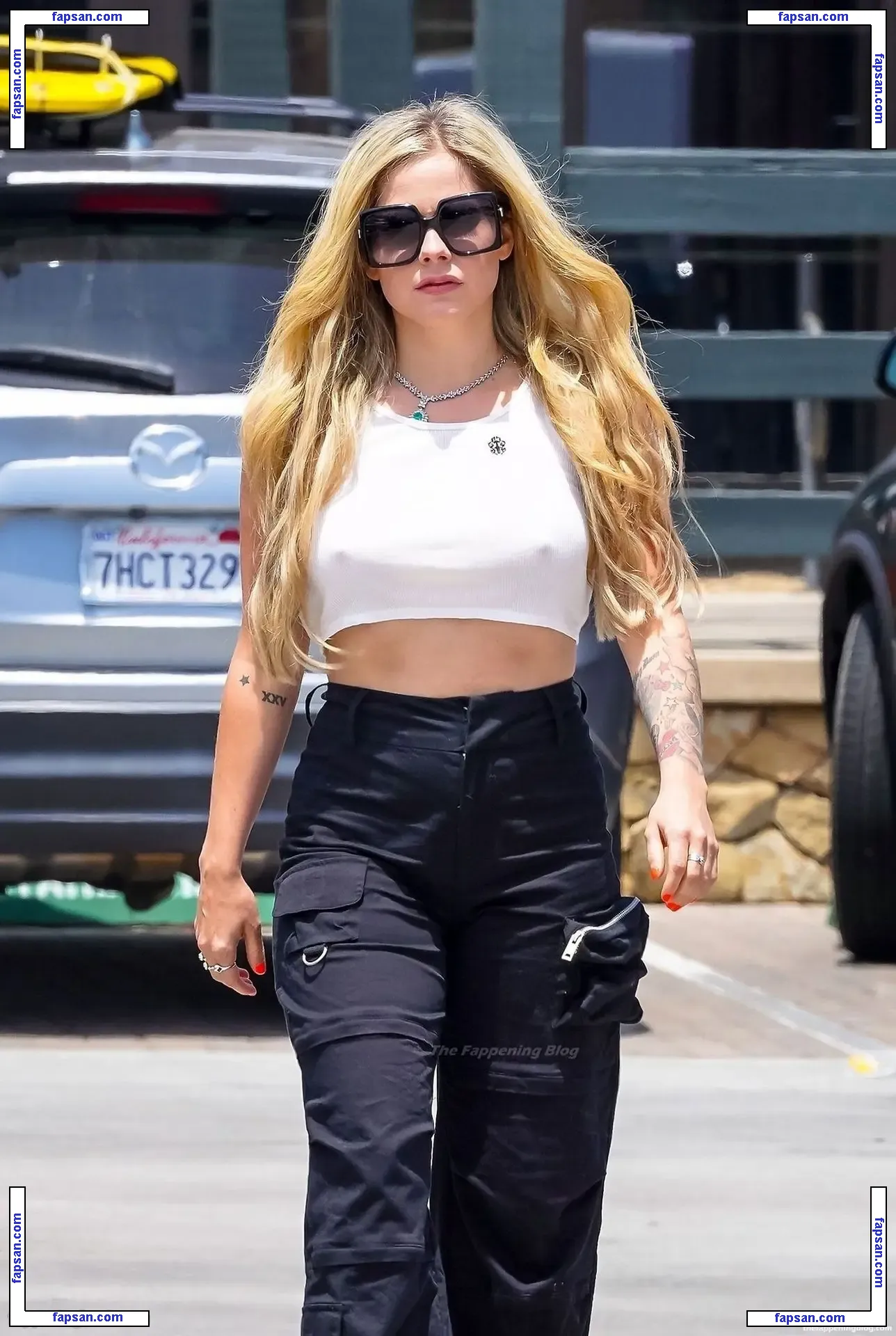 Avril Lavigne nude photo #0871 from OnlyFans
