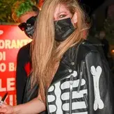 Avril Lavigne nude #0584