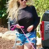 Avril Lavigne nude #0810