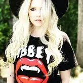 Avril Lavigne nude #0915